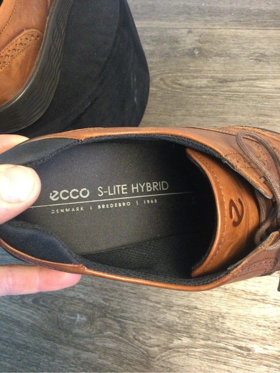 Ecco Men\'s Tan Brown Leather Wingtip Derbys